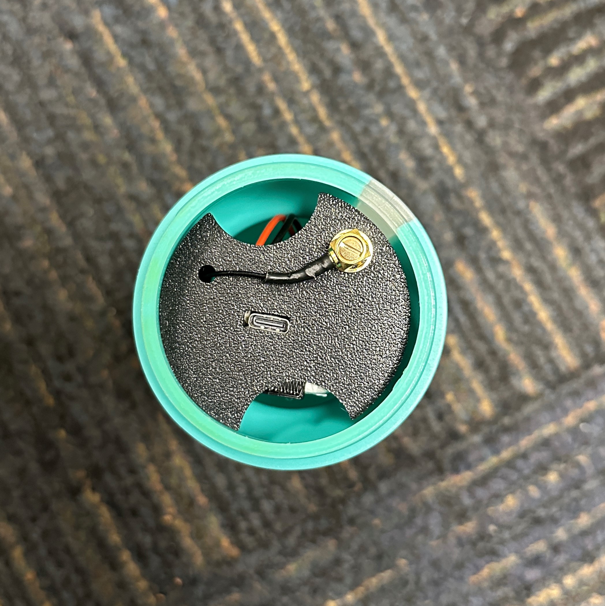 Easy charging at the top
